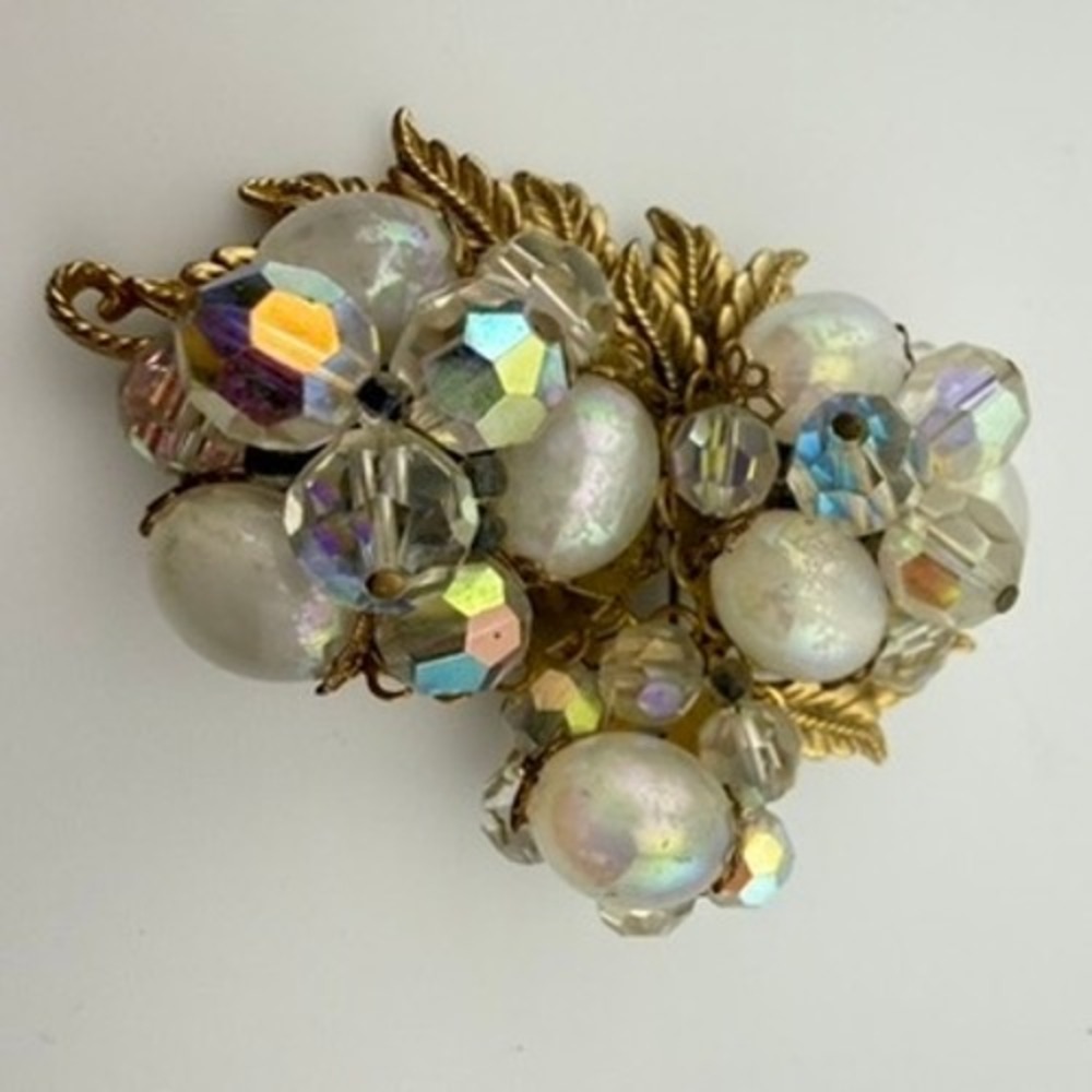 Marvella AB Crystal Faux Pearl Brooch Gold Tone Leaf Cluster Vintage Design